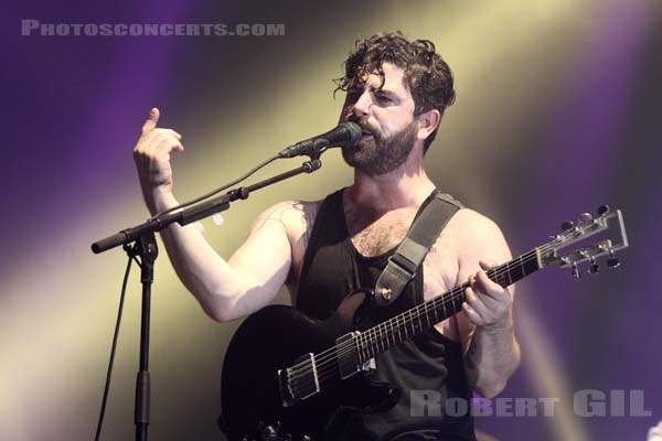 FOALS - 2016-08-28 - SAINT CLOUD - Domaine National - Grande Scene - Yannis Philippakis